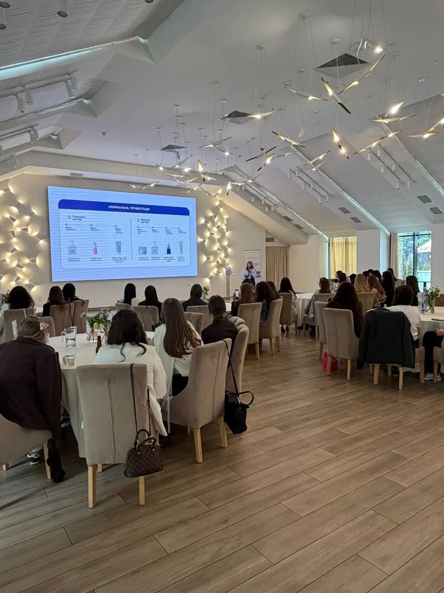 Education session for wholesale buyers